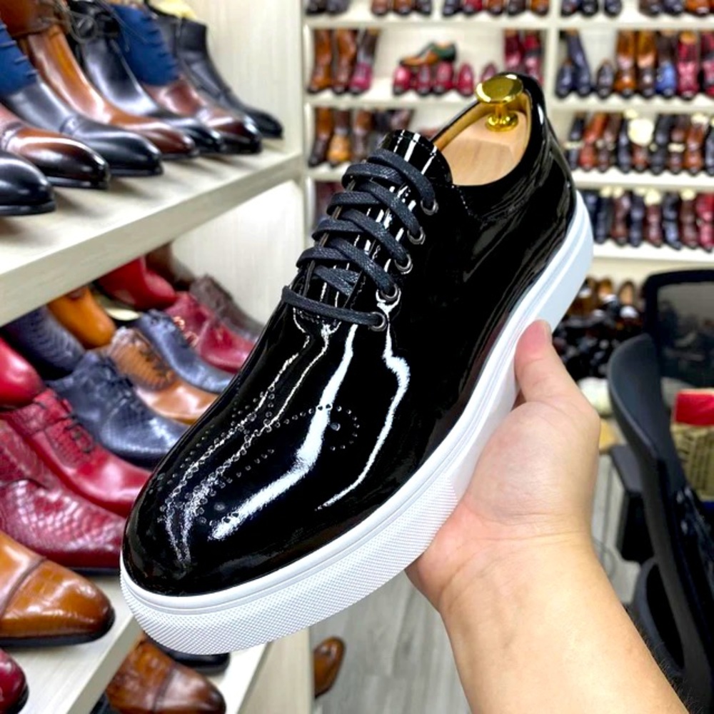 Color:Black and white Shoes